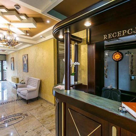 Hotel Poniatowski 라돔 외부 사진