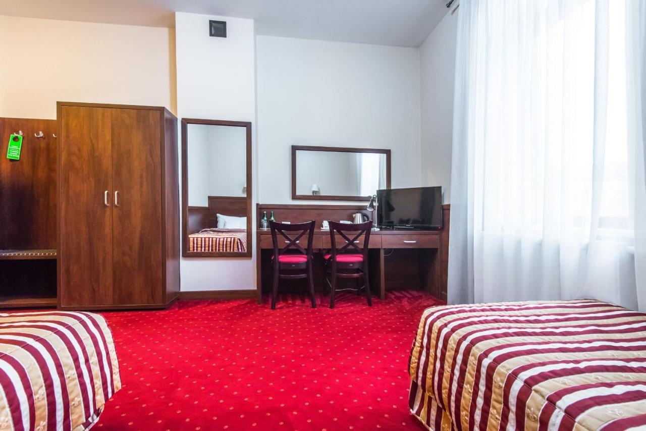 Hotel Poniatowski 라돔 외부 사진
