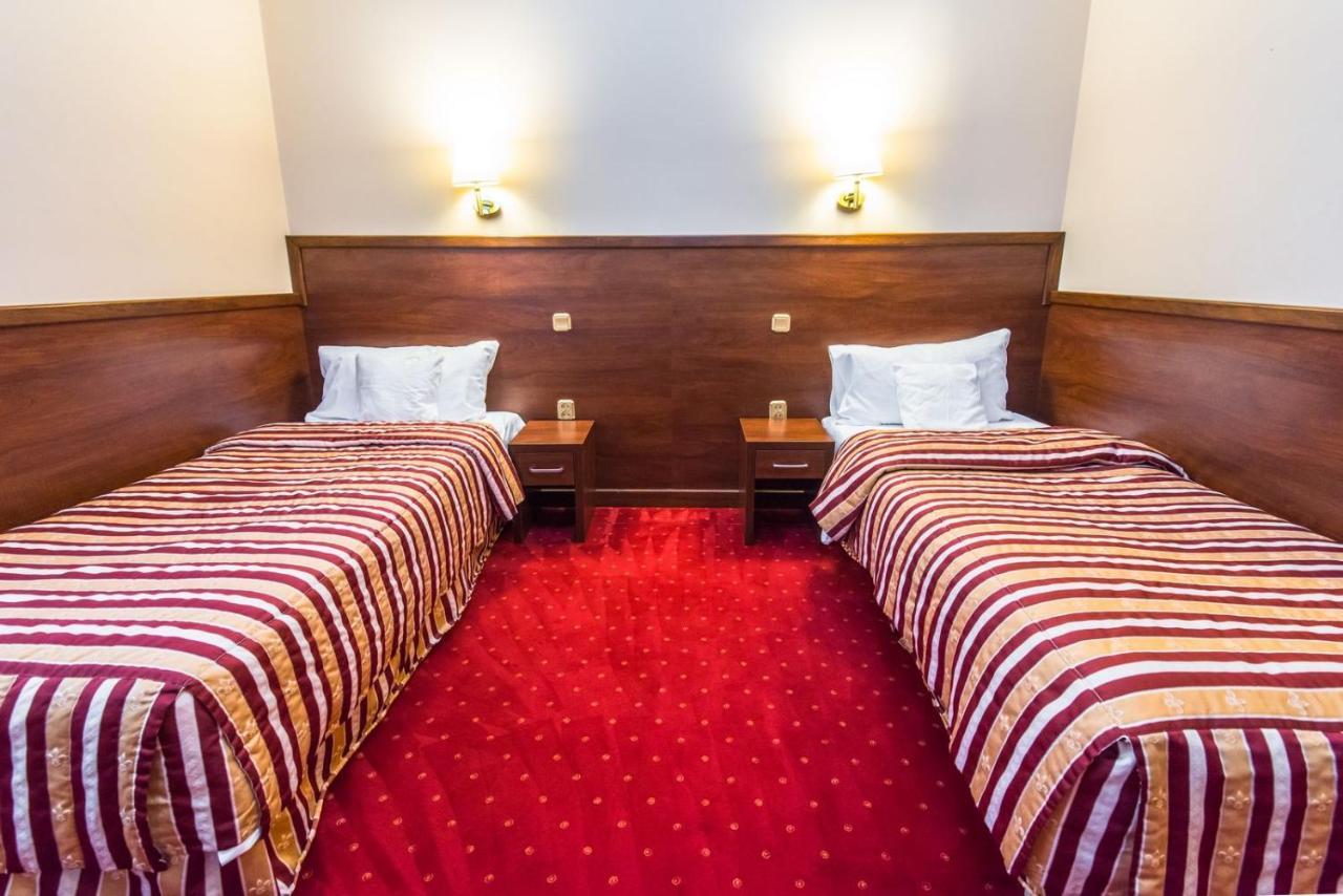 Hotel Poniatowski 라돔 외부 사진